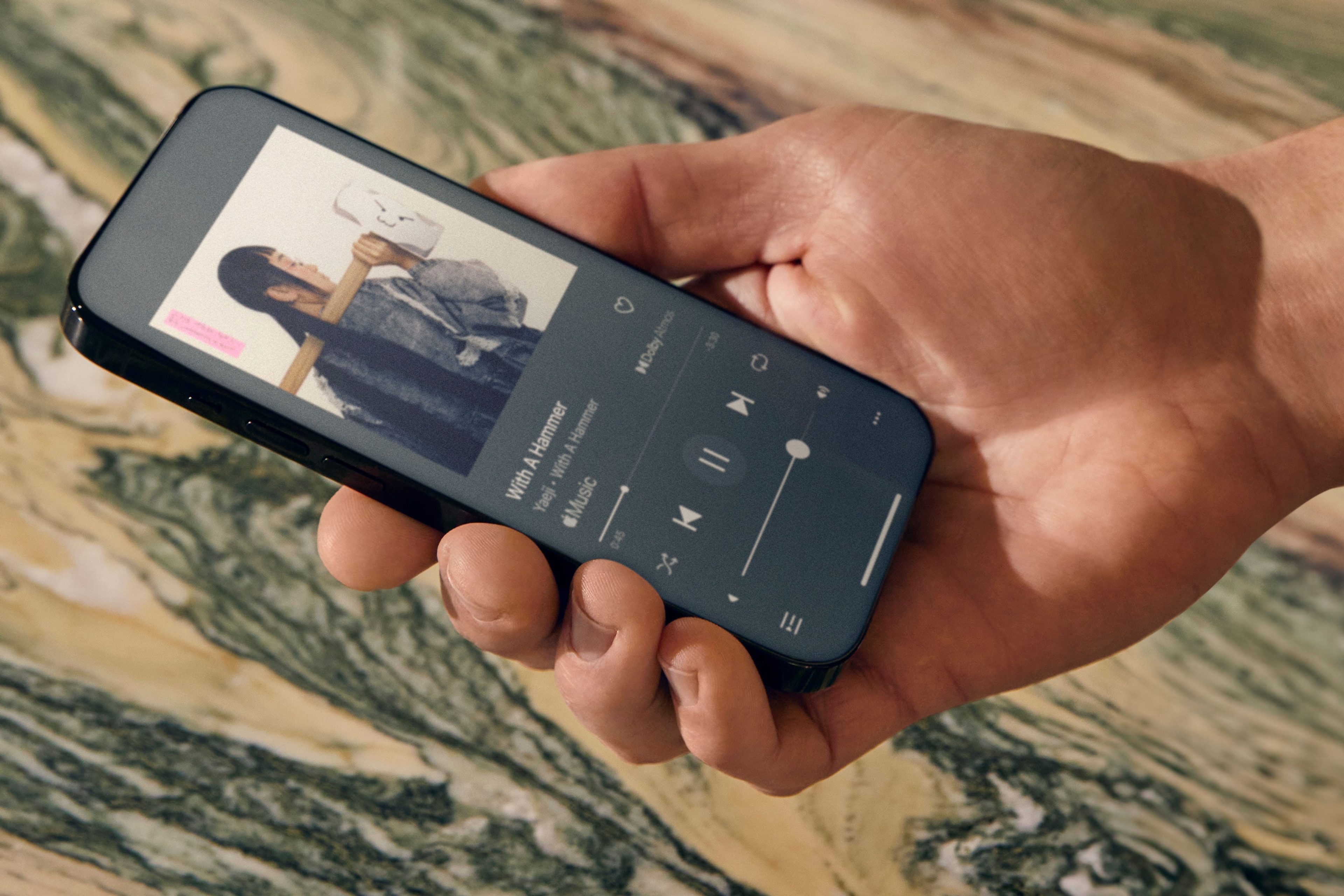 Person using Sonos app