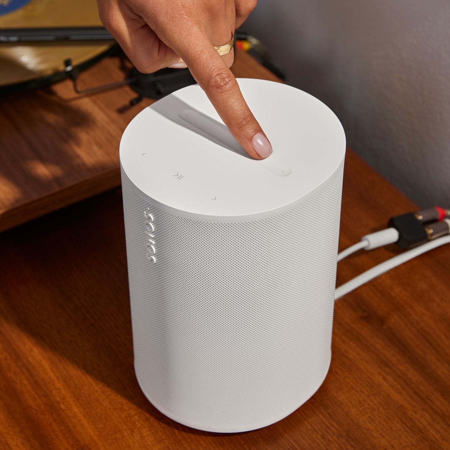 SONOS Era 100 ホワイト スマートスピーカー Sonos Era 100 SL - A Compact Wireless Speaker