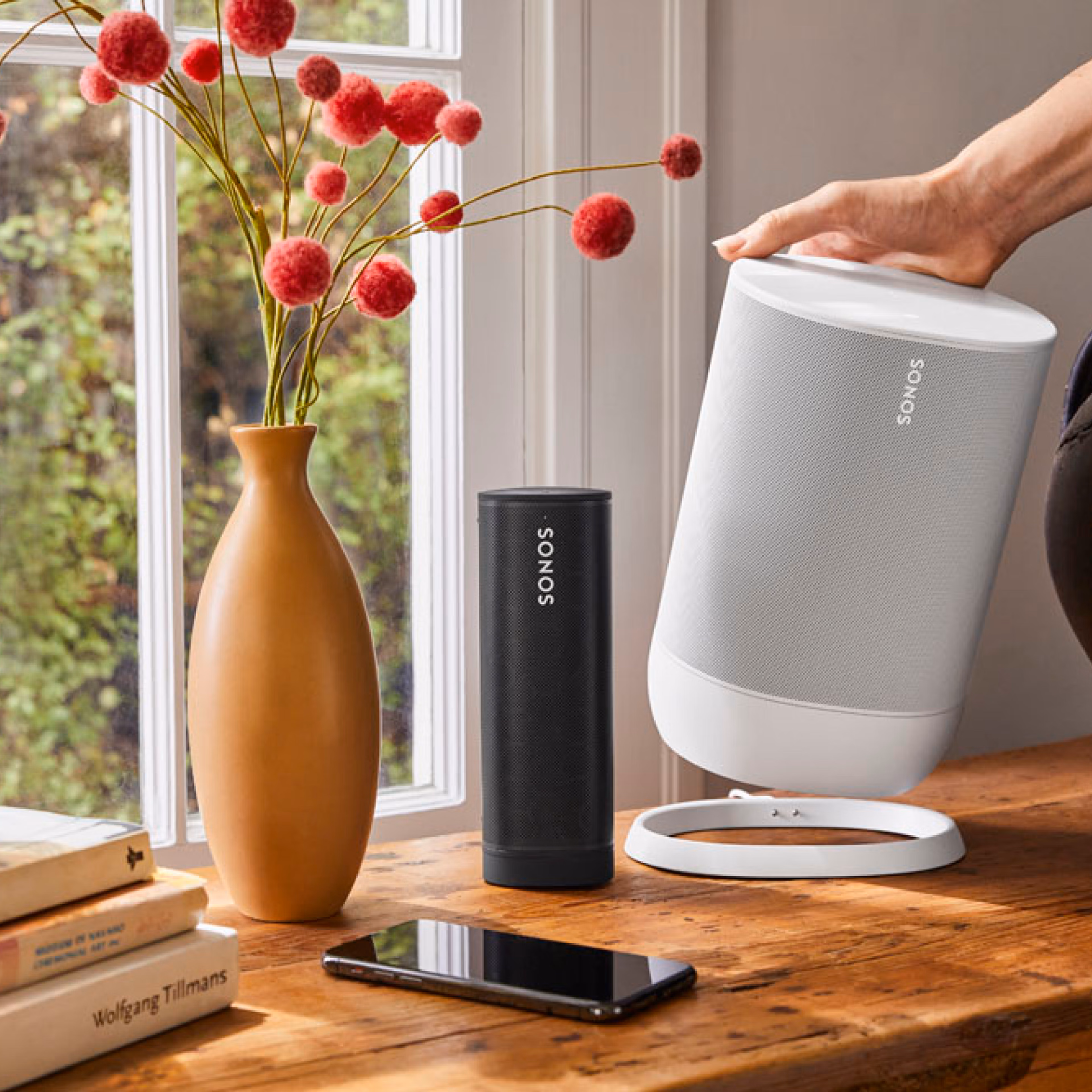 Lunar White Move and Shadow Black Roam