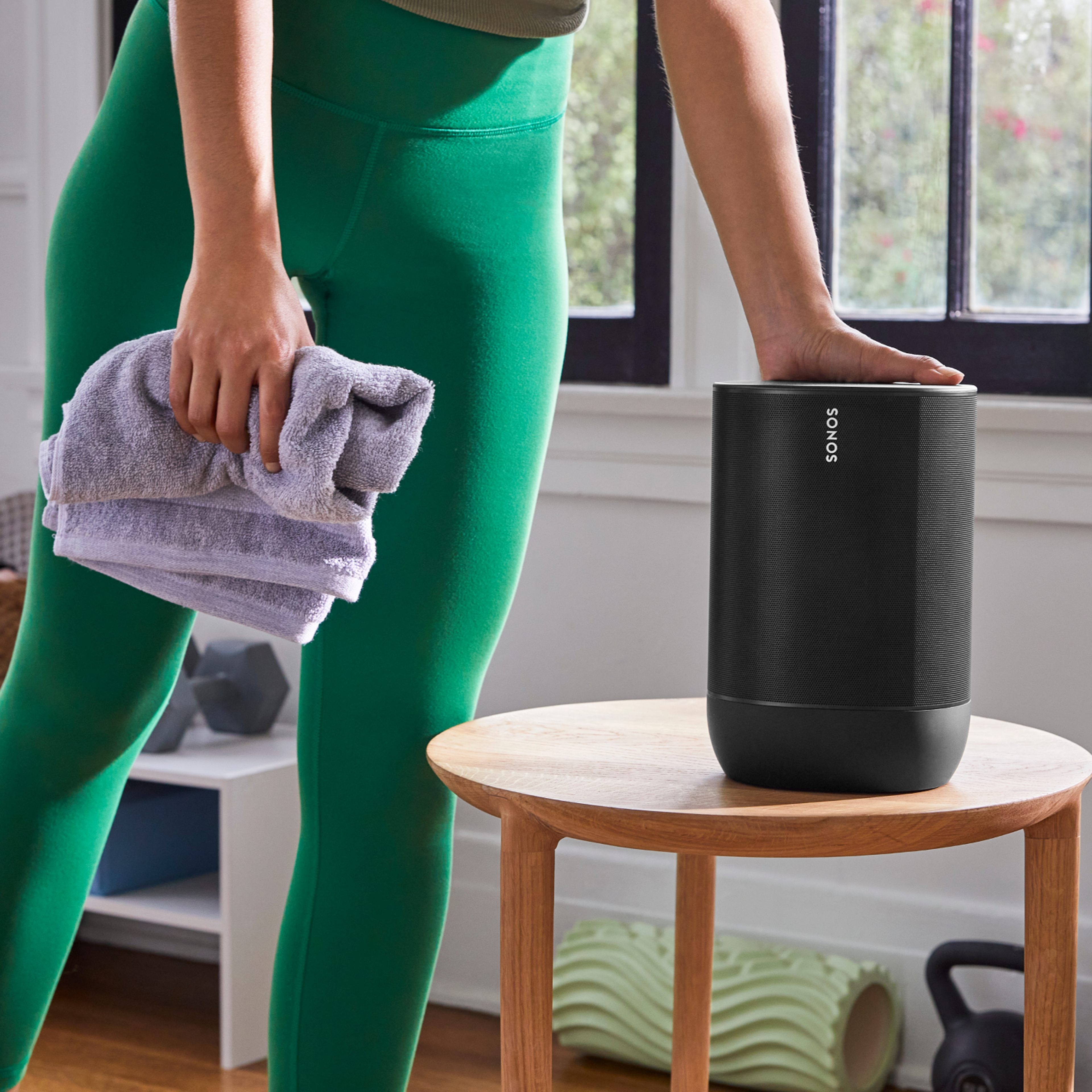 Dépensez-vous avec le Sonos Move en Shadow Black