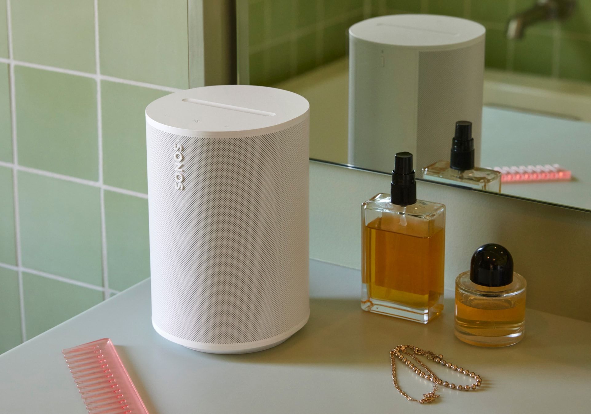 sonos era 100 ホワイト 新品同様 ワイヤレススピーカー Sonos Era 100レビュー：小型スピーカーのなかで競合を圧倒する音を手