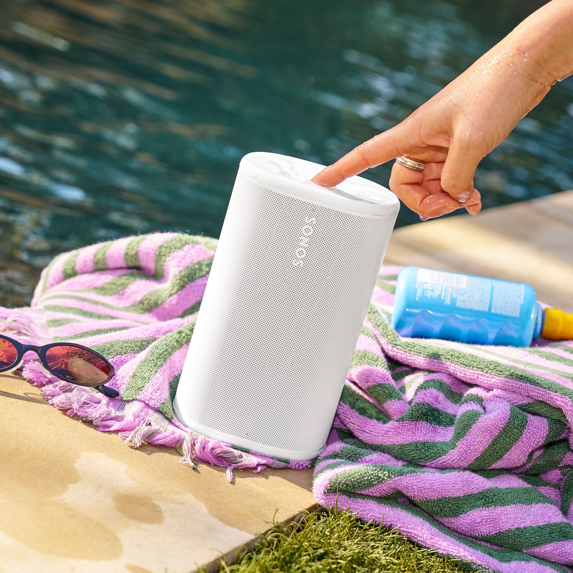 Sonos Play: A Versatile Bluetooth Speaker