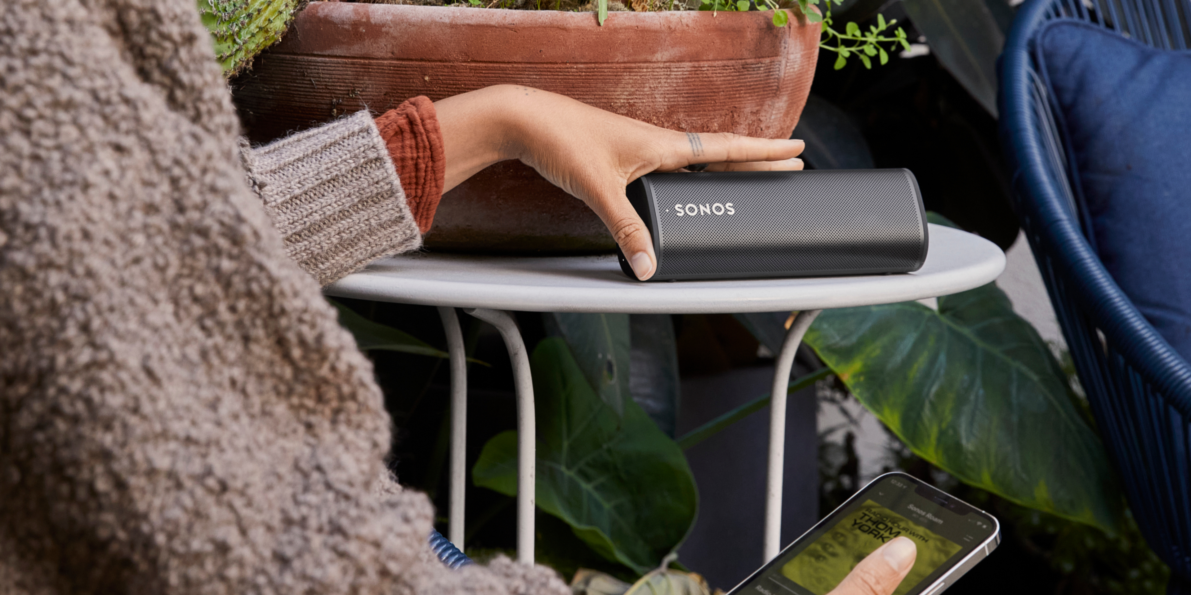 Listening to Sonos Radio outdoors with Shadow Black Roam