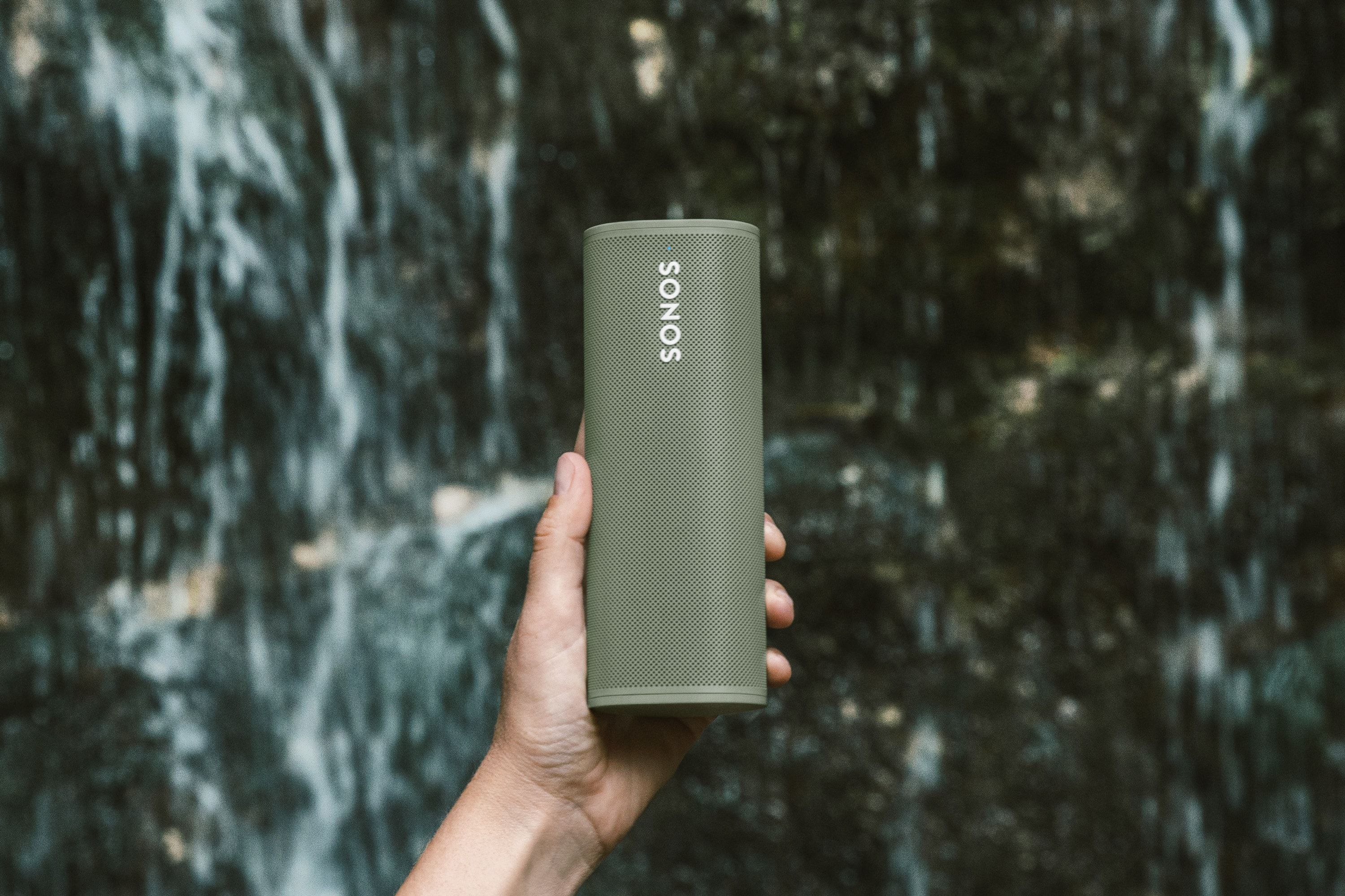 Roam: A Portable Waterproof Smart Speaker | Sonos