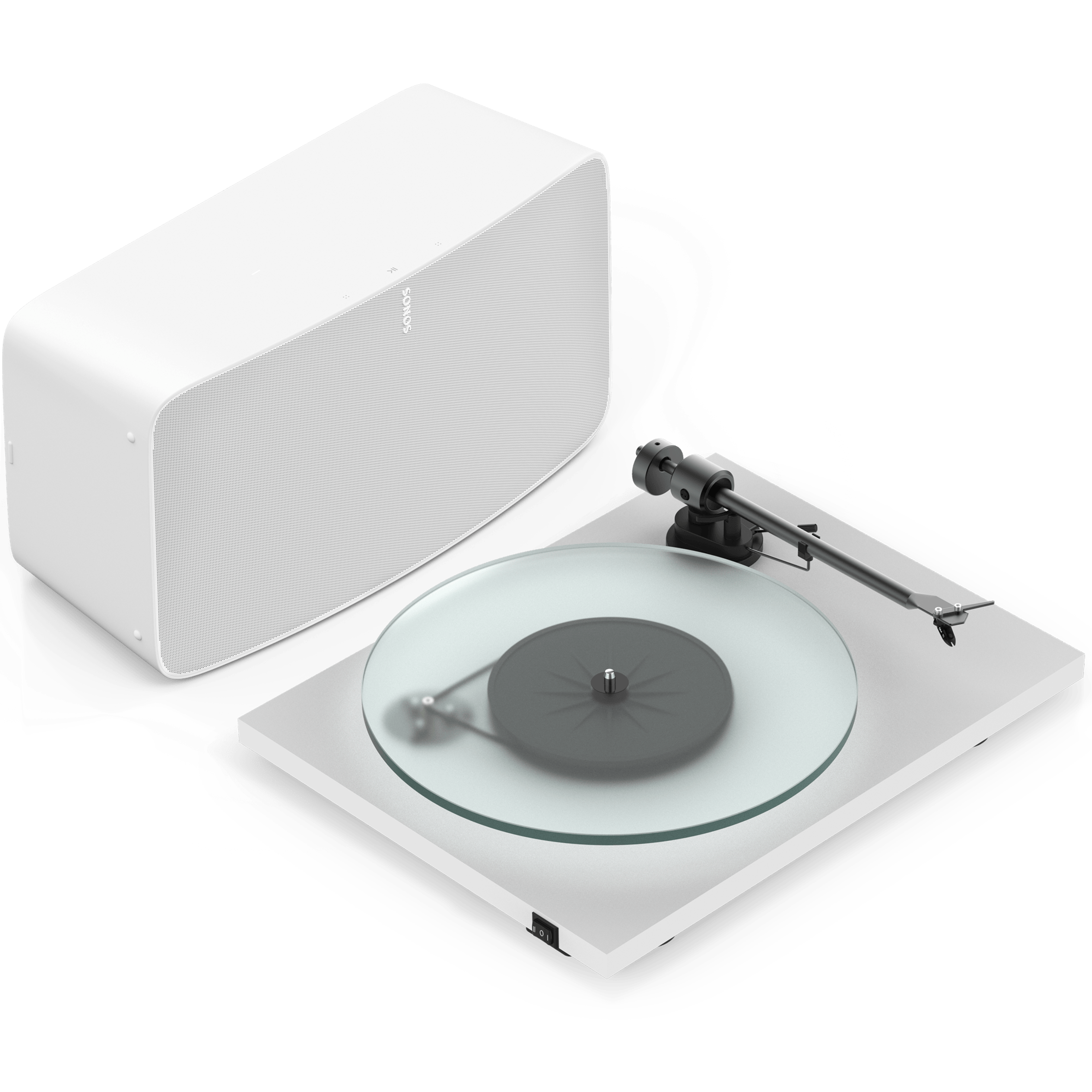 Vista dall’alto d’angolo di Sonos Five bianco e di un giradischi Pro-Ject T1 Evo Phono bianco