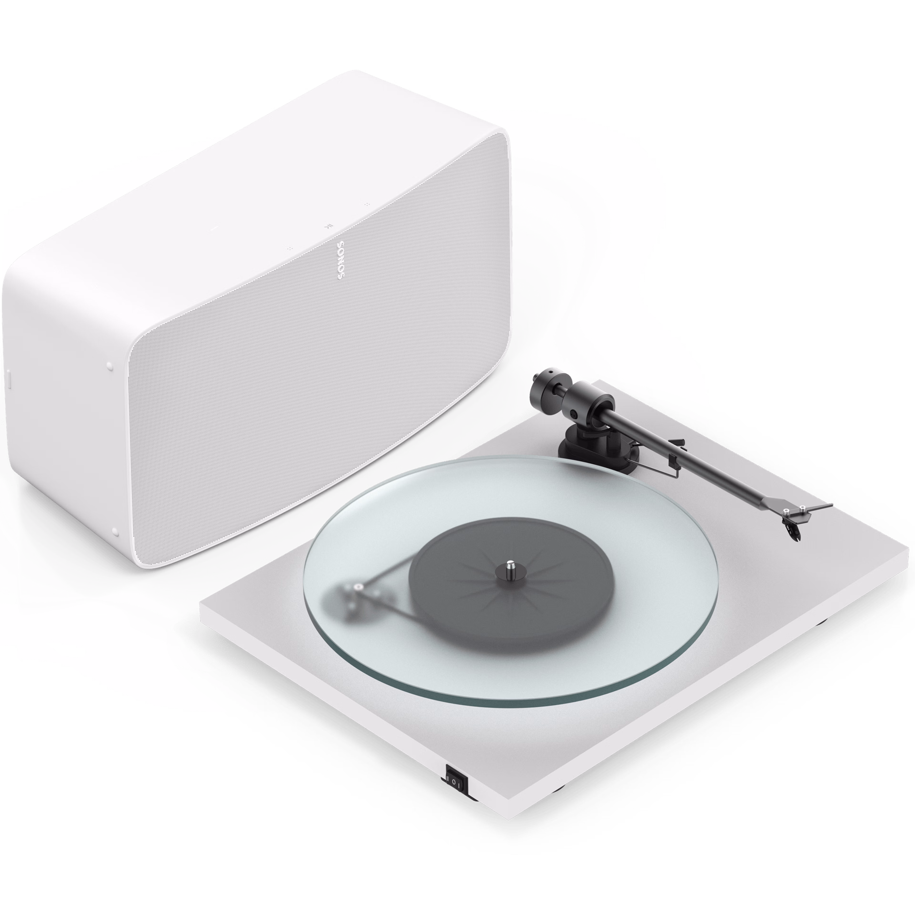 Vista dall’alto d’angolo di Sonos Five bianco e di un giradischi Pro-Ject T1 Evo Phono bianco